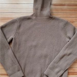 Beautiful A.P.C Wool Sweater Tan.